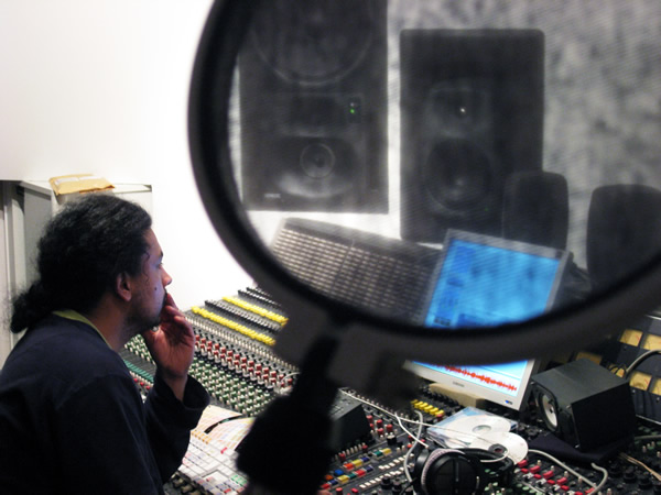 Soundism Studio, Vladi is mixing a recording